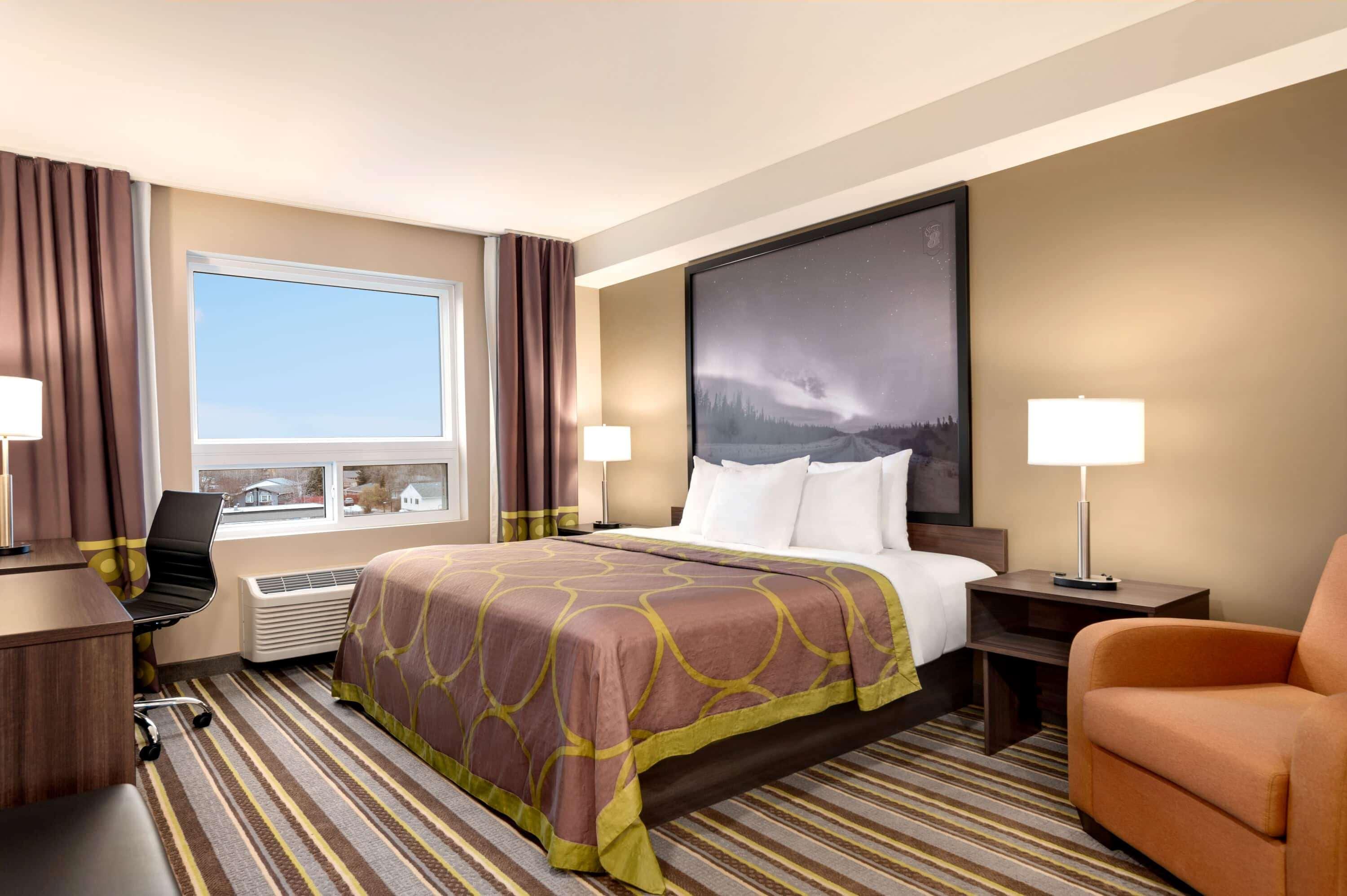Super 8 By Wyndham Thompson Otel Dış mekan fotoğraf